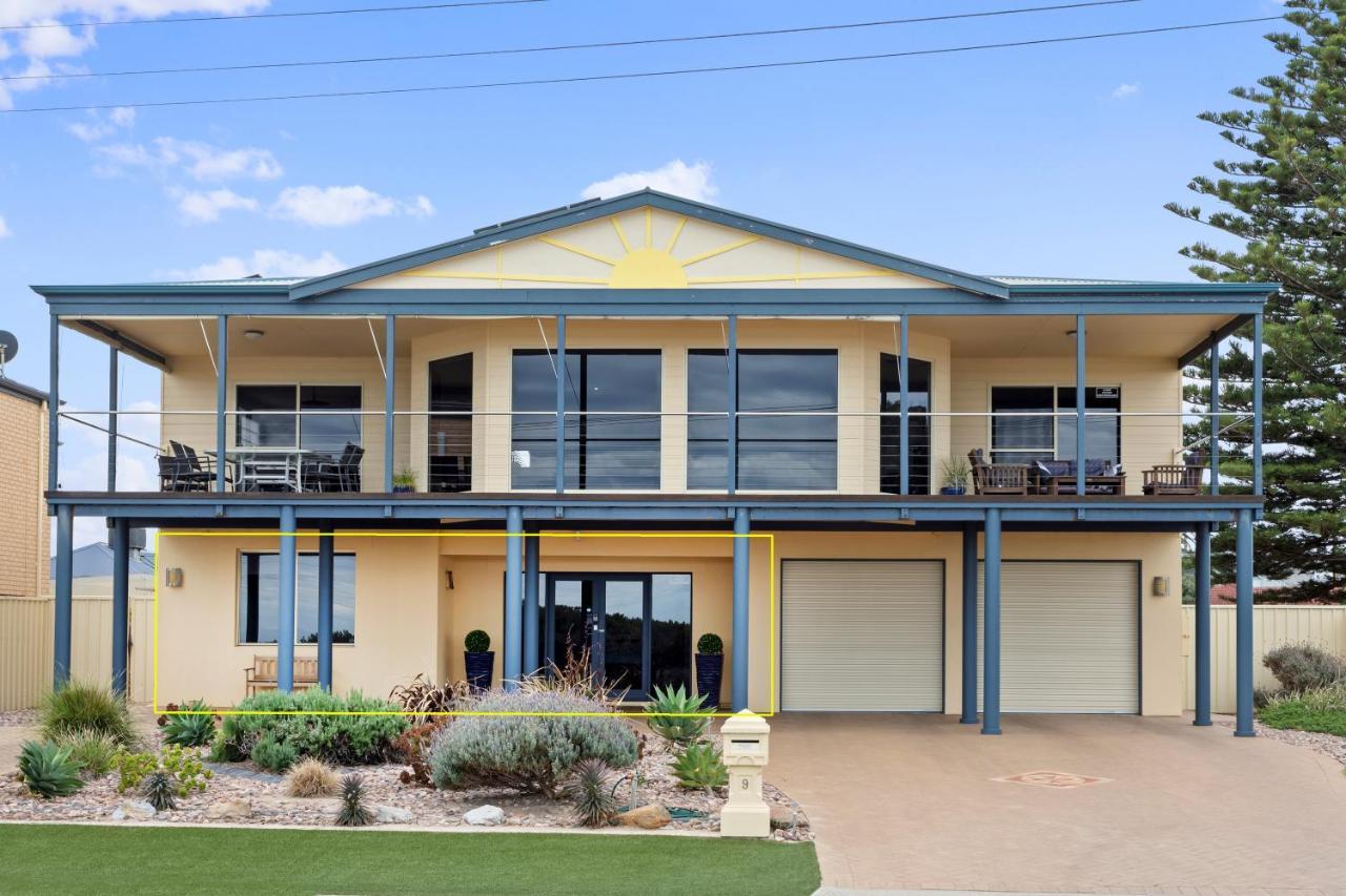 Апартаменты Beachside Escape On The Esplanade Christies Beach Экстерьер фото